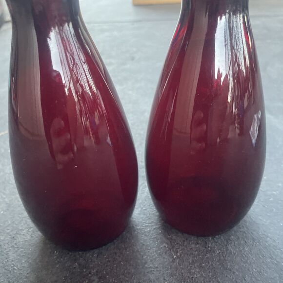 Set Of 2 Anchor Hocking Royal Ruby Red Glass Vases With Ruffled Crimped Rims - Picture 2 of 5